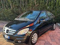 Usata Mercedes B180 Premium 109 CV (80 kW) 2011 Nero Monovolume