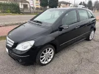 Usata Mercedes B200 140 CV (102 kW) 2007 Nero Monovolume