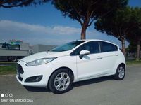 Usata Ford Fiesta Titanium 95 CV (69 kW) 2017 Bianco Berlina