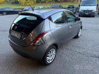 Usata Lancia Ypsilon Silver 69 CV (50 kW) 2014 Grigio Utilitaria