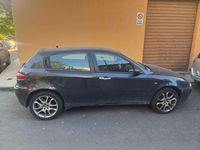 Usata Alfa Romeo 2000 Progression 140 CV (102 kW) 2003 Blu/azzurro Berlina