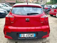 Usata Kia Rio 75 CV (55 kW) 2016 Rosso Utilitaria