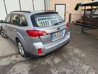 Usado Subaru Outback Comfort 150 CV (110 kW) 2014 Gris Berlina