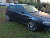 Usata Alfa Romeo 147 105 CV (77 kW) 2006 Nero Utilitaria
