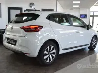 Usata Renault Clio V Equilibre 101 CV (74 kW) 2023 Bianco Berlina
