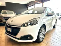 Usata Peugeot 208 Allure 82 CV (60 kW) 2016 Bianco Utilitaria