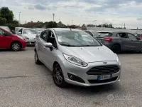 Usata Ford Fiesta Titanium 80 CV (58 kW) 2014 Grigio Utilitaria