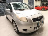 Usata Toyota Yaris 69 CV (50 kW) 2008 Grigio Utilitaria