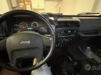 Usata Jeep Wrangler 177 CV (130 kW) 2006 Grigio SUV