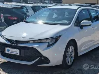 Usata Toyota Corolla 98 CV (72 kW) 2023 Bianco Station wagon
