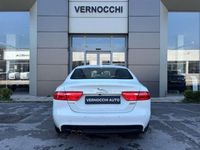 Usata Jaguar XE R-Sport 179 CV (131 kW) 2018 Bianco Berlina