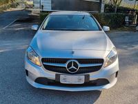 Usata Mercedes A180 109 CV (80 kW) 2017 Grigio Berlina