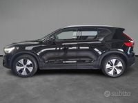 Usata Volvo XC40 163 CV (119 kW) 2023 Nero / pastello SUV