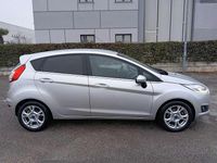 Usata Ford Fiesta Titanium 75 CV (55 kW) 2017 Argento Berlina