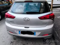 Usata Hyundai i20 90 CV (66 kW) 2015 Grigio Berlina