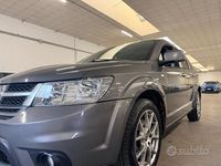 Usata Fiat Freemont Lounge 170 CV (125 kW) 2012 Grigio SUV