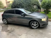 Usata Mercedes A180 109 CV (80 kW) 2014 Grigio Utilitaria