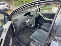 Usado Toyota Yaris Sol 100 CV (73 kW) 2010 Negro Utilitario