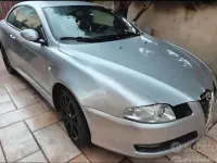 Usata Alfa Romeo GT Distinctive 165 CV (121 kW) 2004 Grigio Coupé
