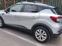 Usata Renault Captur Intens 94 CV (69 kW) 2022 Argento SUV