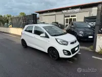 Begagnad Kia Picanto 67 HK (49 kW) 2014 Vit Halvkombi