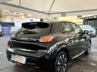 Usata Peugeot 208 Allure 101 CV (74 kW) 2025 Nero Utilitaria