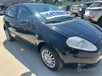 Usata Fiat Grande Punto Dynamic 77 CV (56 kW) 2009 Grigio Utilitaria