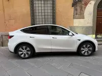 Usata Tesla Model Y RWD 88 kW (120 CV) 2023 Bianco SUV