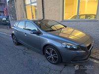 Usata Volvo V40 R-Design 119 CV (87 kW) 2016 Grigio Berlina