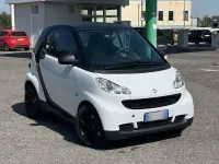 Usata Smart ForTwo Coupé 61 CV (44 kW) 2010 Bianco Coupé