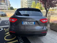 Usata Maserati Levante 275 CV (202 kW) 2017 Grigio SUV