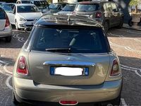 Usata Mini Cooper D Chili 110 CV (80 kW) 2009 Oro Utilitaria