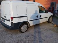 Usata Opel Combo 97 CV (71 kW) 2008 Monovolume