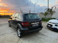 Usata Mercedes B200 140 CV (102 kW) 2006 Nero Monovolume