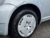 Usata Toyota Yaris Luna 86 CV (63 kW) 2000 Grigio Berlina