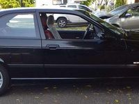 Usata BMW 323 170 CV (125 kW) 1997 Nero Berlina