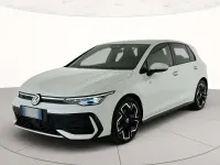 Nuova VW Golf VIII R-line Plus 150 CV (110 kW) 2026 Pure white Berlina