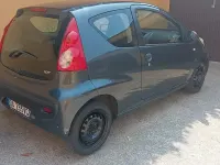 Usata Peugeot 107 68 CV (50 kW) 2006 Grigio Utilitaria