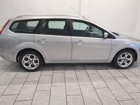 Usata Ford Focus 90 CV (66 kW) 2010 Grigio Station wagon