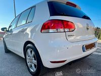 Usata VW Golf VI 105 CV (77 kW) 2010 Bianco Utilitaria