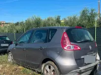 Usata Renault Scénic III 110 CV (80 kW) 2011 Grigio Monovolume