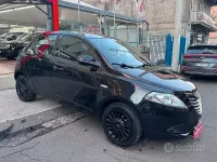 Usata Lancia Ypsilon Gold 95 CV (69 kW) 2017 Nero Utilitaria