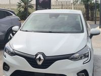 Usata Renault Clio V 101 CV (74 kW) 2020 Bianco Utilitaria