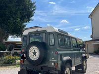 Usata Land Rover Defender SE 122 CV (89 kW) 2010 Verde SUV