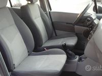 Usata Renault Modus Dynamique 75 CV (55 kW) 2008 Grigio Monovolume