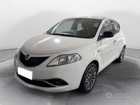 Usata Lancia Ypsilon Gold 69 CV (50 kW) 2016 Bianco Utilitaria
