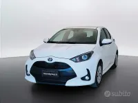 Usata Toyota Yaris Hybrid Active 92 CV (67 kW) 2023 Bianco Berlina