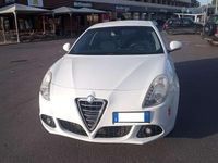 Usata Alfa Romeo Giulietta Distinctive 140 CV (102 kW) 2012 Bianco Utilitaria