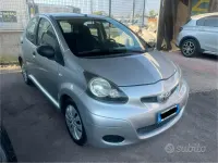 Usata Toyota Aygo 68 CV (50 kW) 2010 Grigio Utilitaria