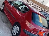 Usata Peugeot 206 68 CV (50 kW) 2004 Rosso Utilitaria